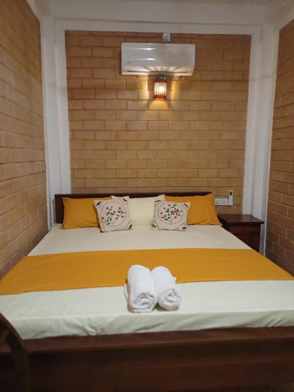 Double Bridge View Resort Bed and Breakfast in Ahangama