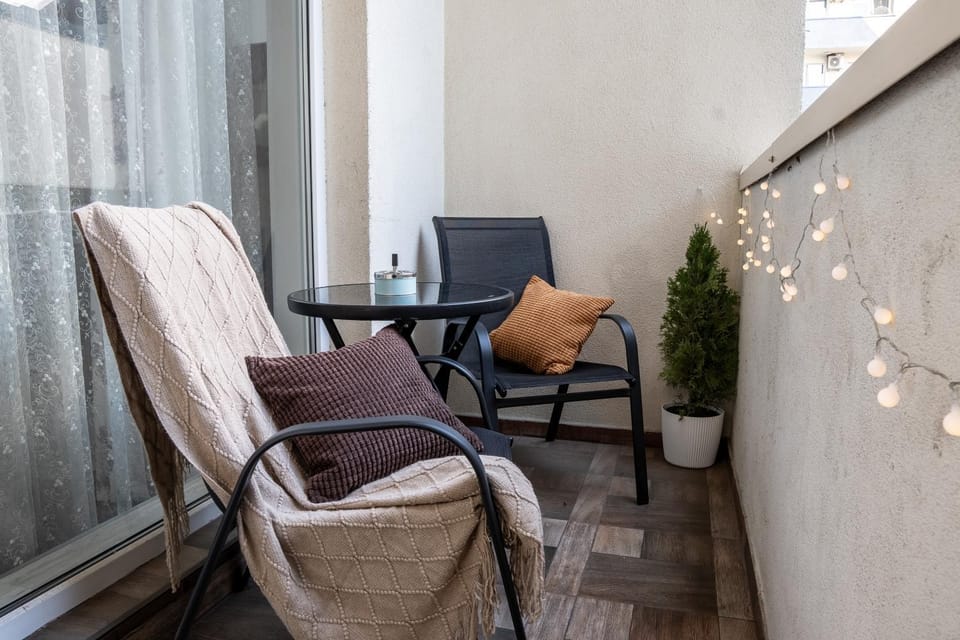 Property building, Balcony/Terrace
