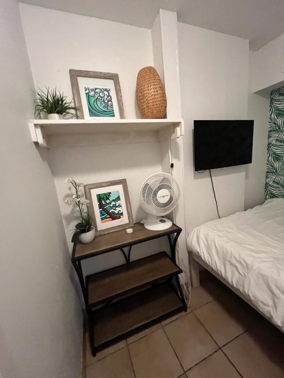Ilikai Marina condo for rent with free parking Apartment in Honolulu