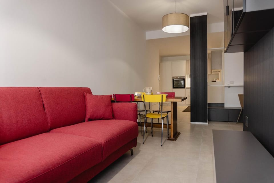Kitchen or kitchenette, Living room, Seating area, Dining area, oven, air conditioner
