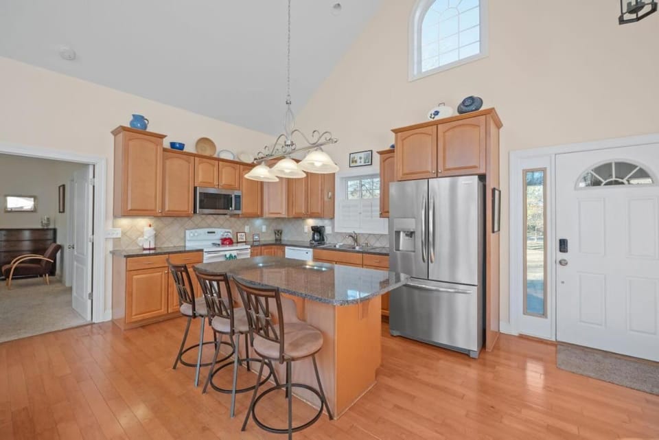 Cozy Cove Cottage on Lake Wylie House in Lake Wylie