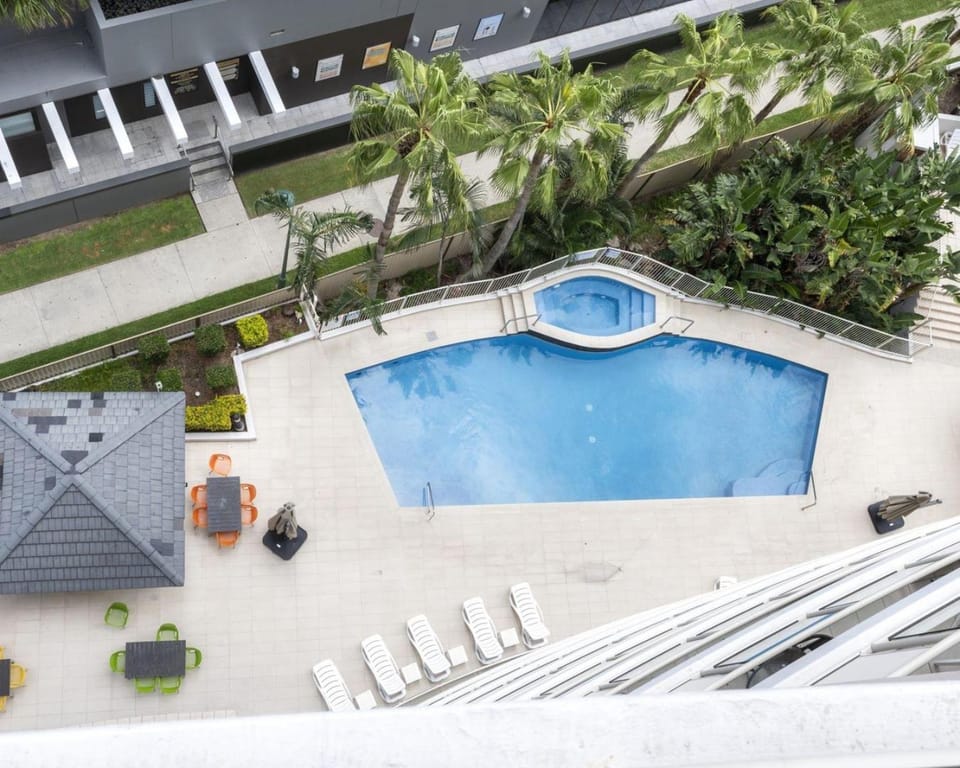 Broadbeach Views and Convenience, 610 Apartment in Gold Coast