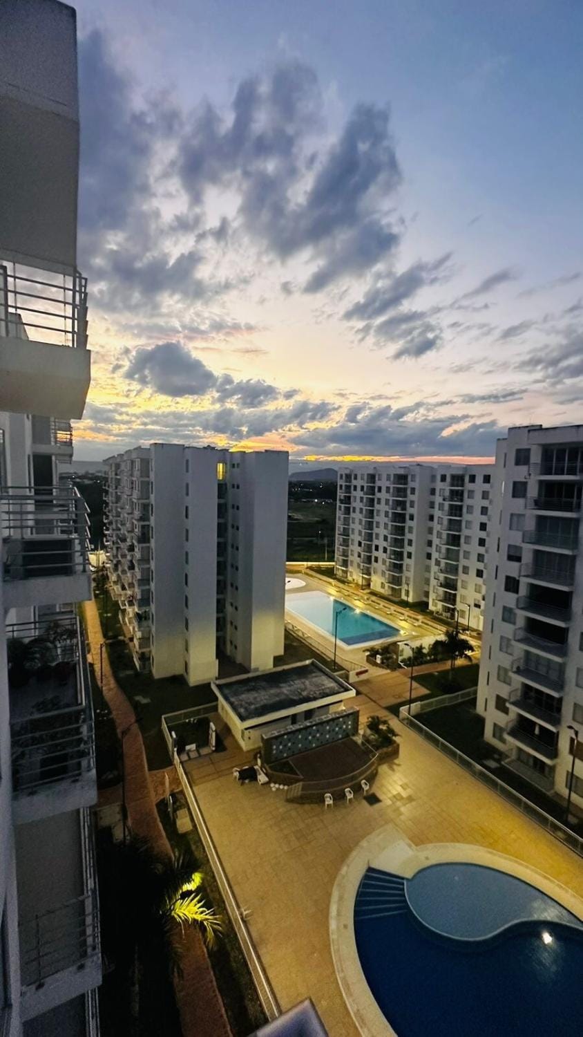 Apto con balcón con vista verde y 4 piscinas Apartment in Cundinamarca, Colombia