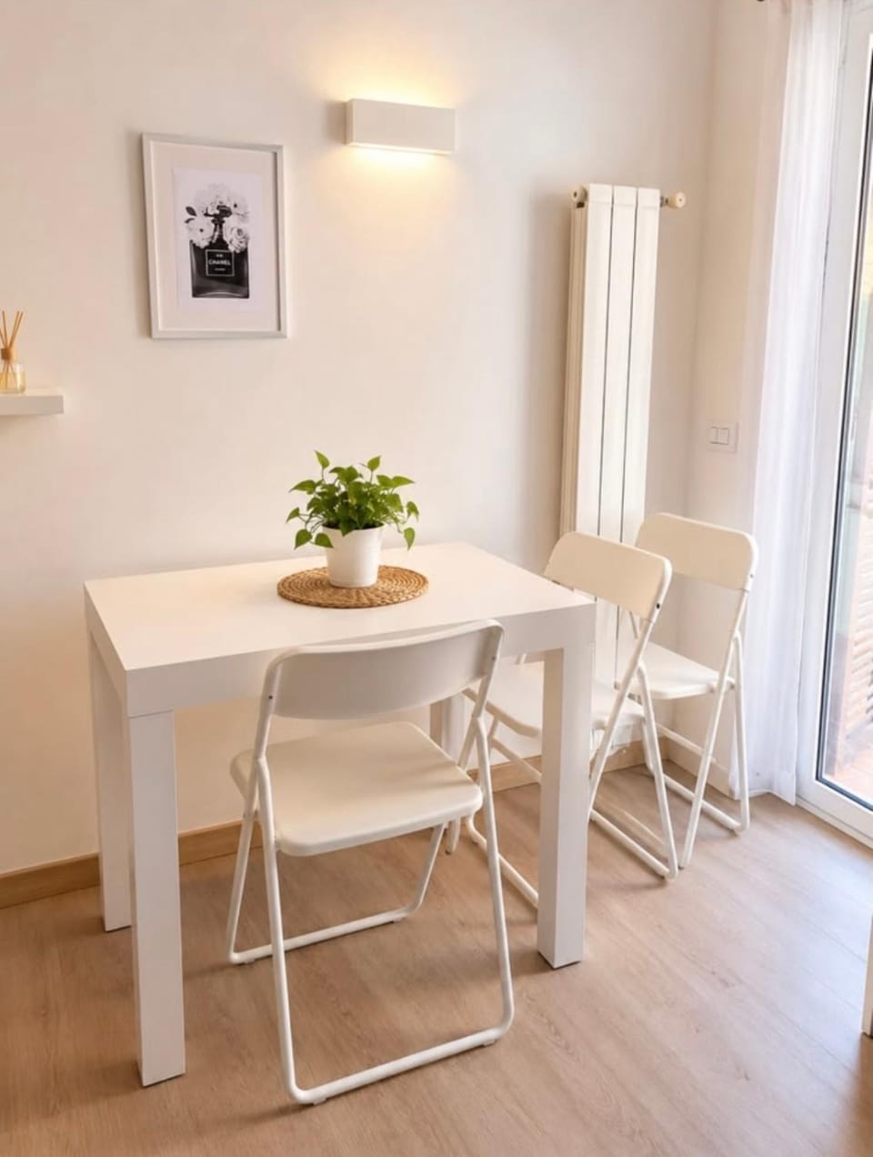 Seating area, Dining area