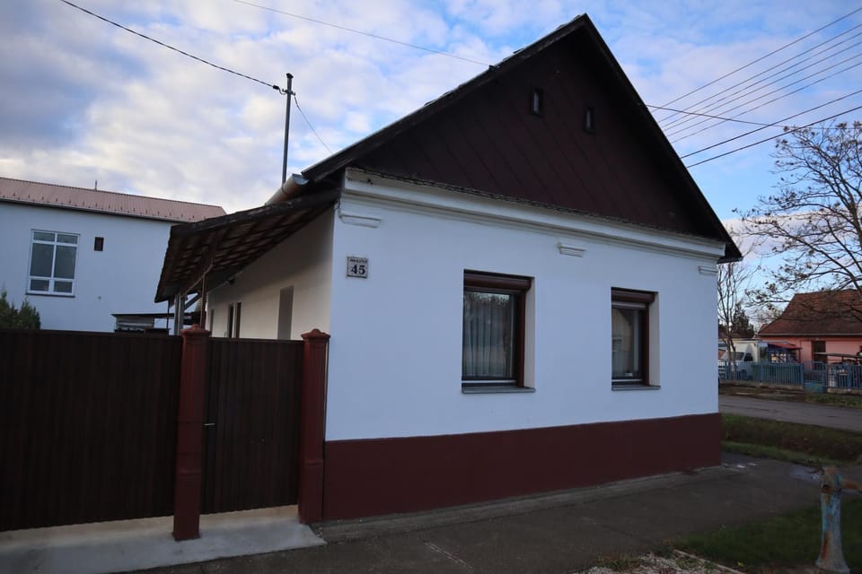 Property building, Street view