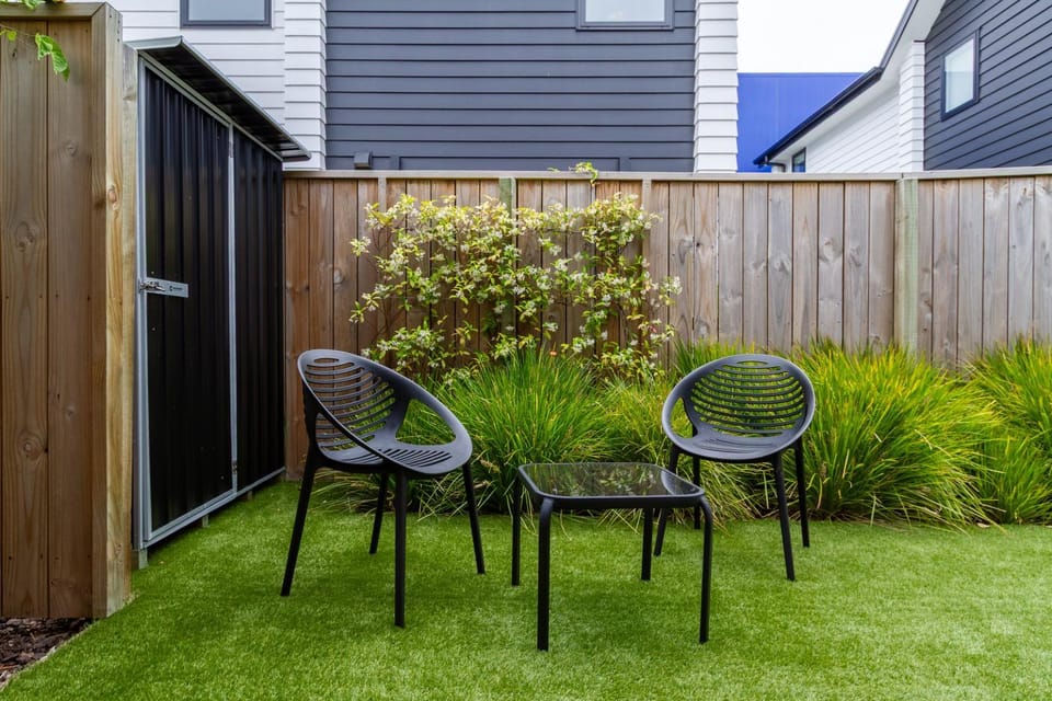 Day, Garden