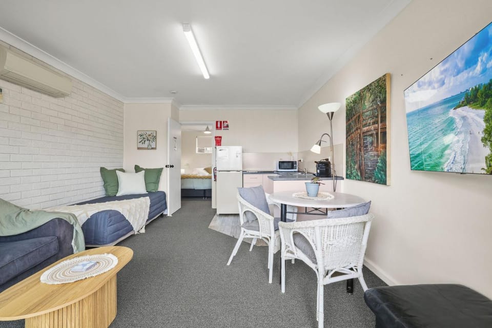 Golfers View Unit 2 Apartment in Narooma