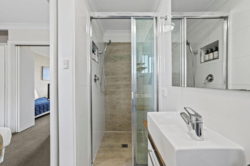Golfers View Unit 4 Apartment in Narooma