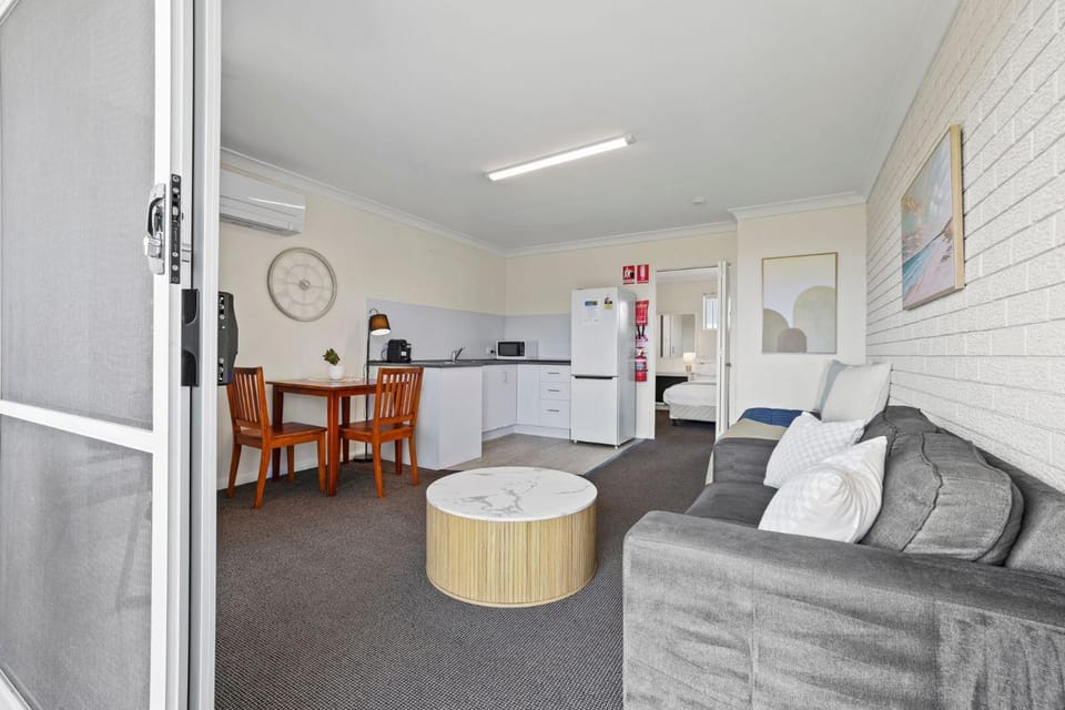 Golfers View Unit 4 Apartment in Narooma