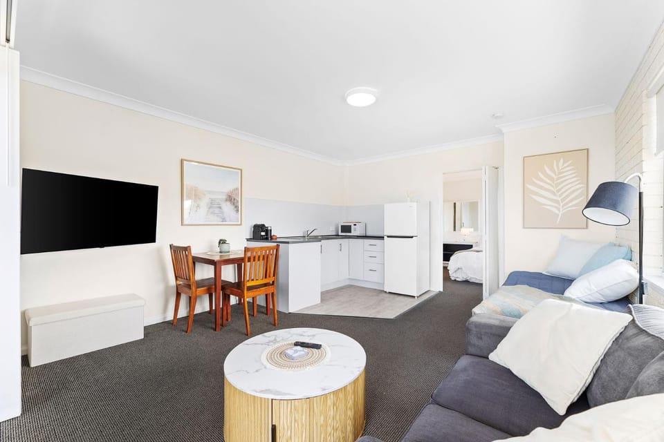 Golfers View Unit 3 Apartment in Narooma