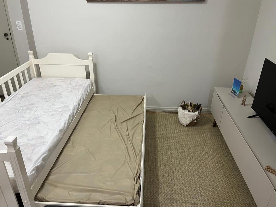 Communal lounge/ TV room, Bed