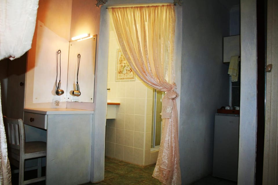 Bathroom, Bedroom