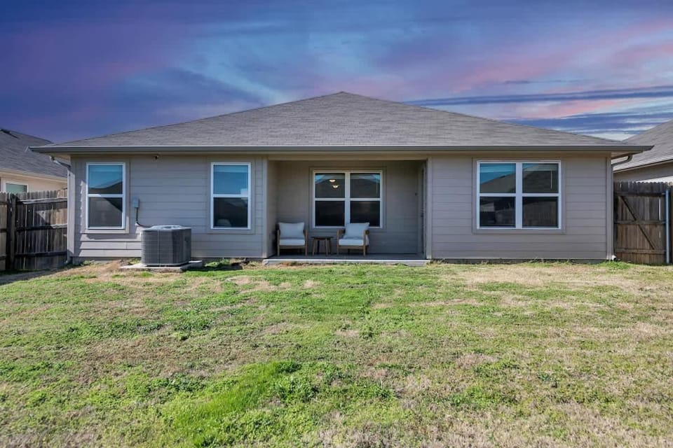 Marbella Lane - 3BR Pristine Home in Austin TX House in Austin