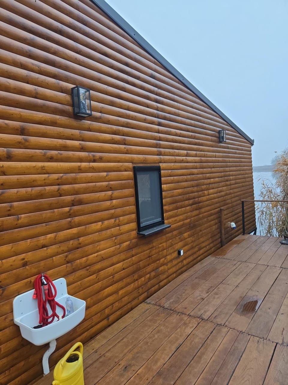 Vikendica Kendjija, Splav Cunamiii Docked boat in Vojvodina