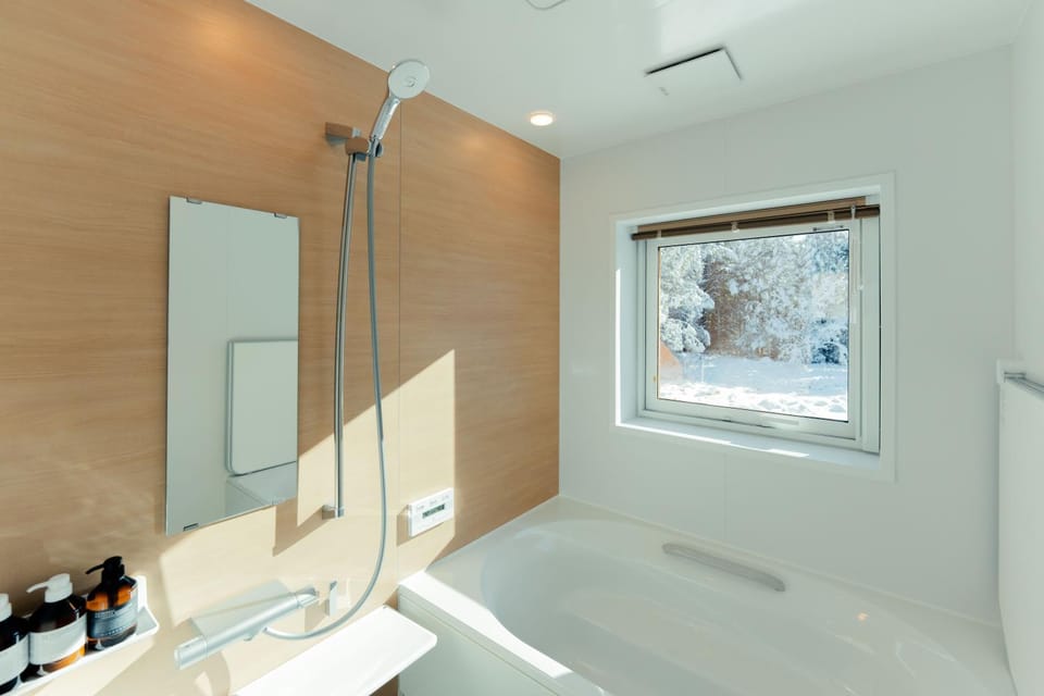 Shower, Bath