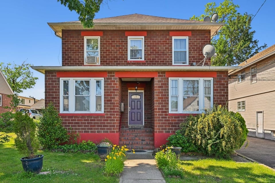 The Hamilton Elm Apartment in Teaneck