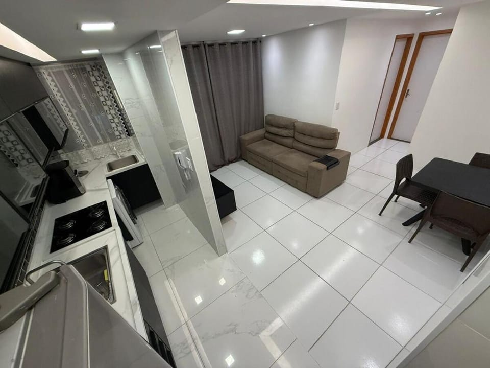 TV and multimedia, Kitchen or kitchenette, Living room, Seating area, Dining area, stove