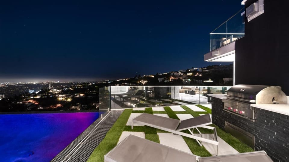 Patio, Night, View (from property/room), Balcony/Terrace, Balcony/Terrace, Pool view, Swimming pool, Swimming pool, sunbed