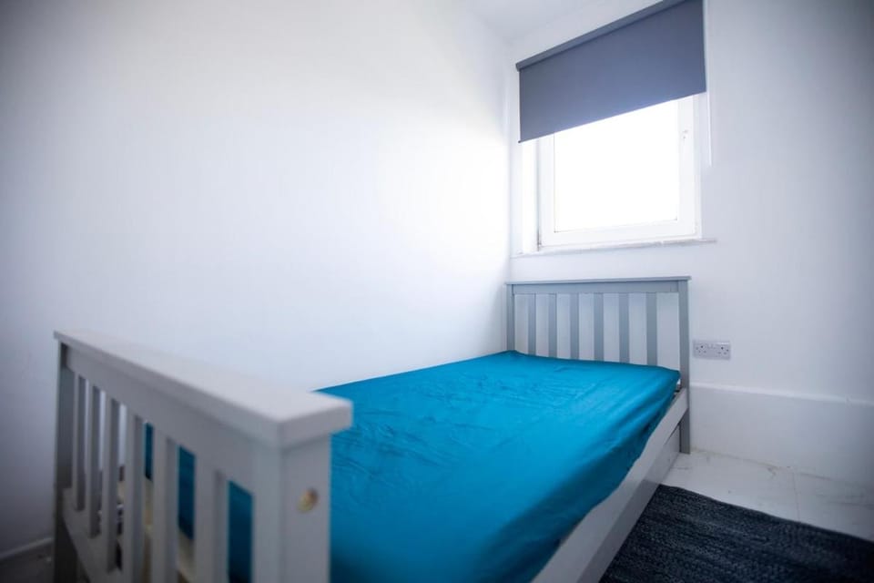 2 Bedroom Flat in London Apartment in Barking