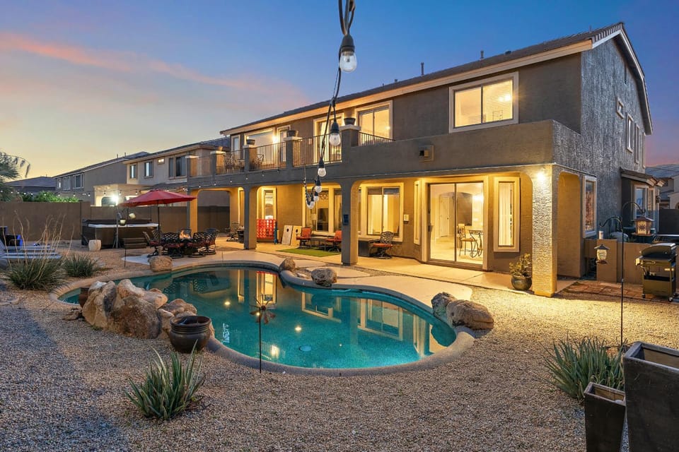 Sleeps 14 Pool Fire Pit Billiards EV Plug House in Mesa