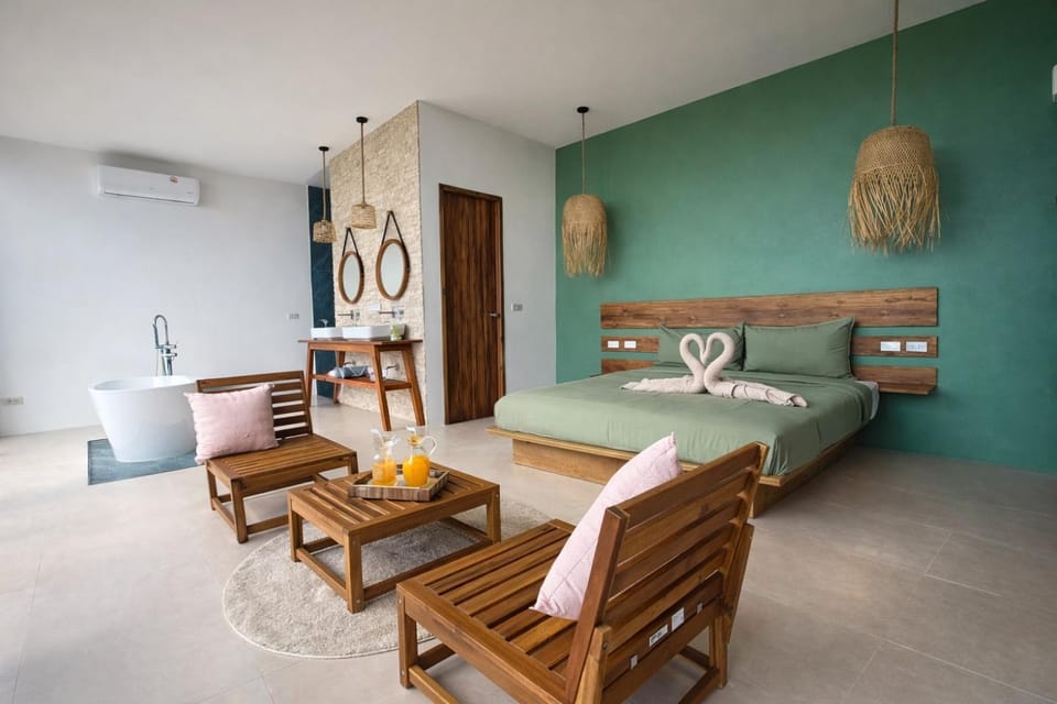 Tropical cottage sea view - private pool Villa in Ban Tai