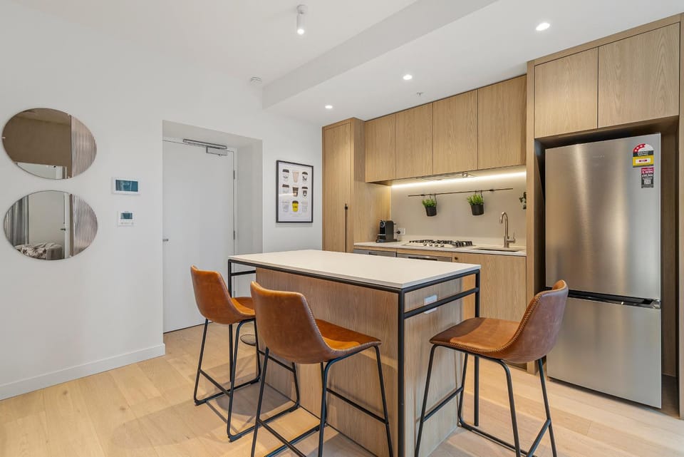 The Signature Melbourne Modern Nostalgia Apartment in Southbank