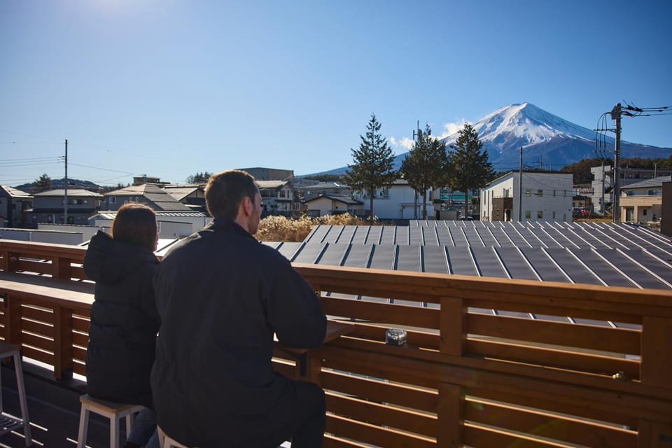 Property building, Communal lounge/ TV room, Day, Natural landscape, Mountain view