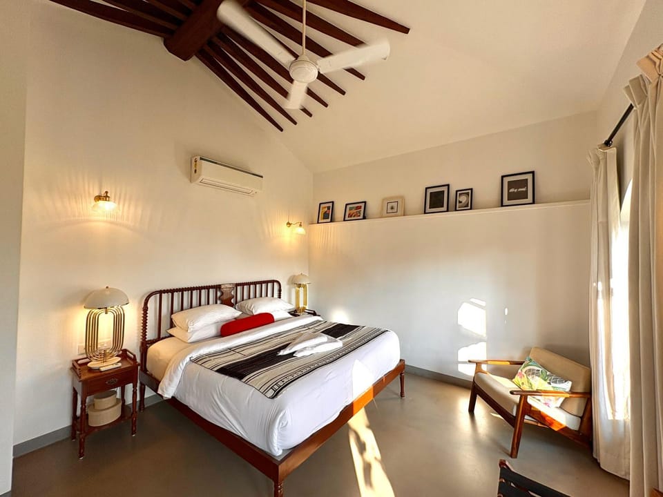 Bed, Bedroom, air conditioner
