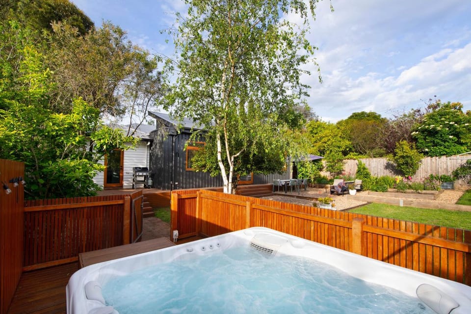 Hot Tub, Garden view