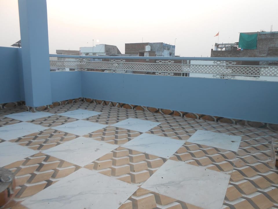 Balcony/Terrace, Quiet street view