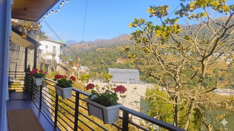 Bhimtal Lakeview Cottage House in Uttarakhand