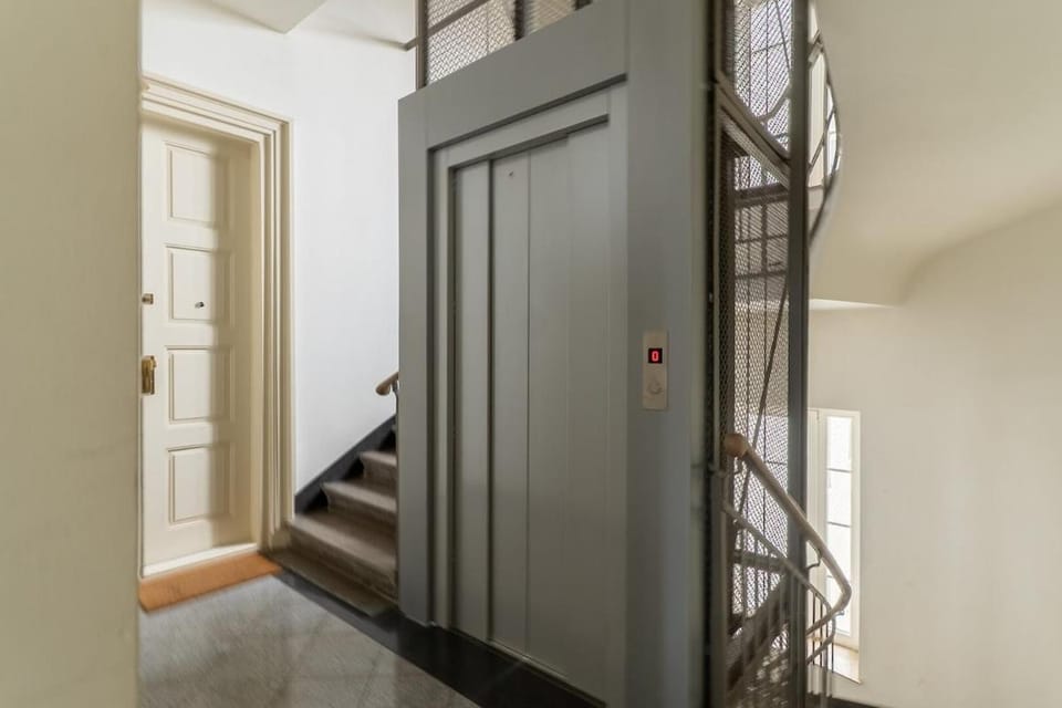 Warsaw Concierge Wilcza Apartment in Warsaw