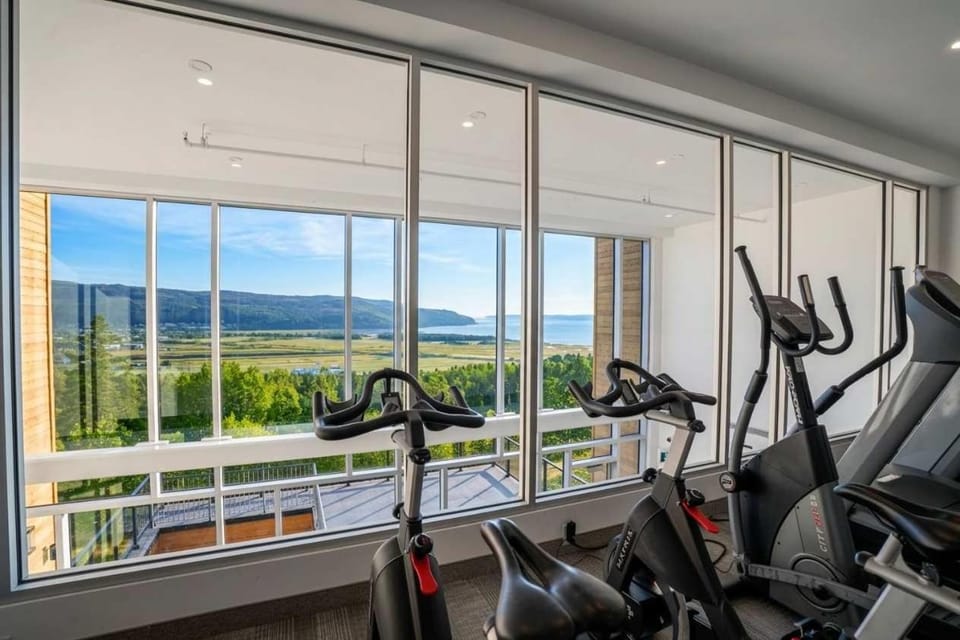 210 - Chic Escape - View & Comfort with Pool Apartment in Baie-Saint-Paul