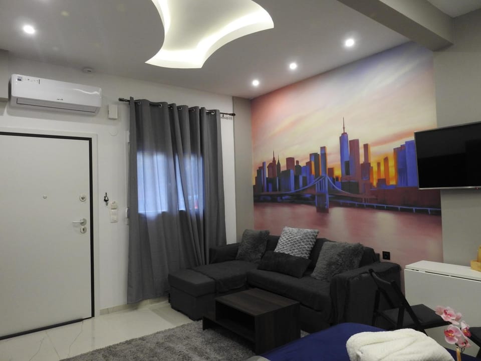 TV and multimedia, Living room, Seating area, air conditioner