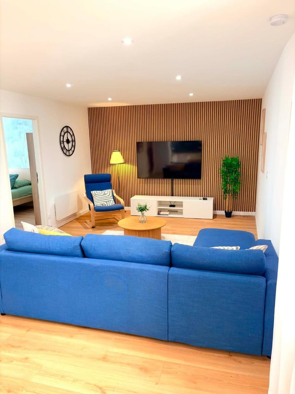 Le salon des voyageurs - Appartement au coeur du Centre Historique de Dole avec Terrasse Apartment in Dole