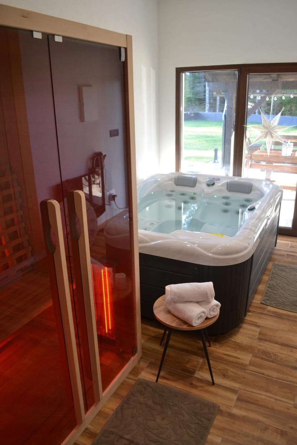 Hot Tub, Hot Tub, Sauna