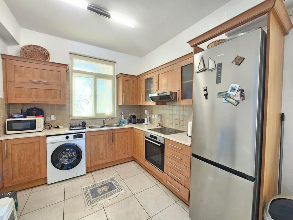 Beautiful 4 bdr villa mins away from Fig tree bay! Villa in Protaras