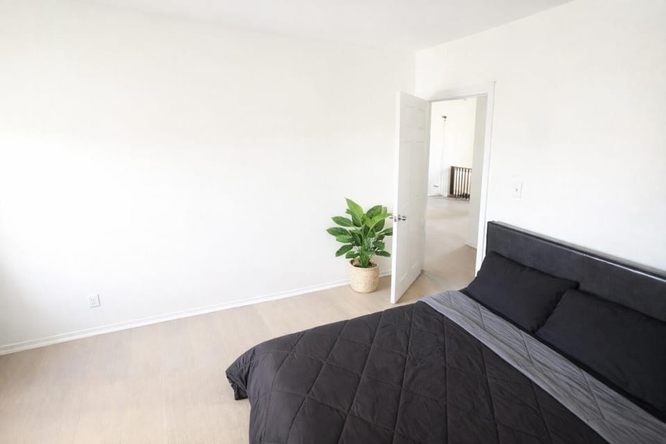 Hollywood Comfort Vibe LA Hostel in Los Feliz