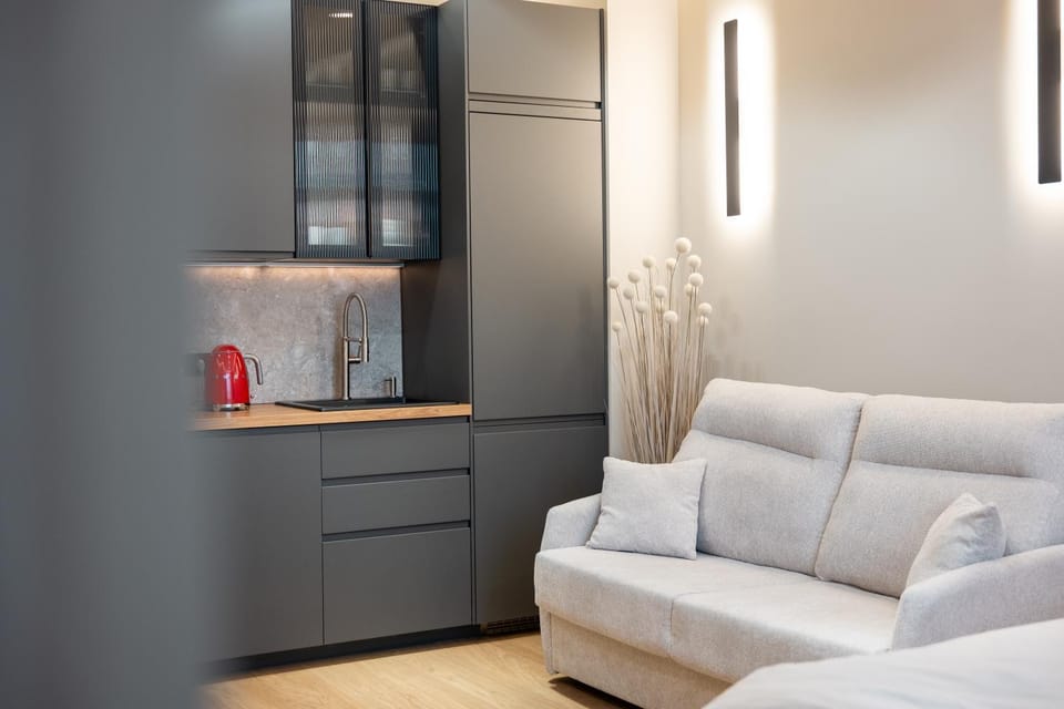 Kitchen or kitchenette, Living room, Seating area