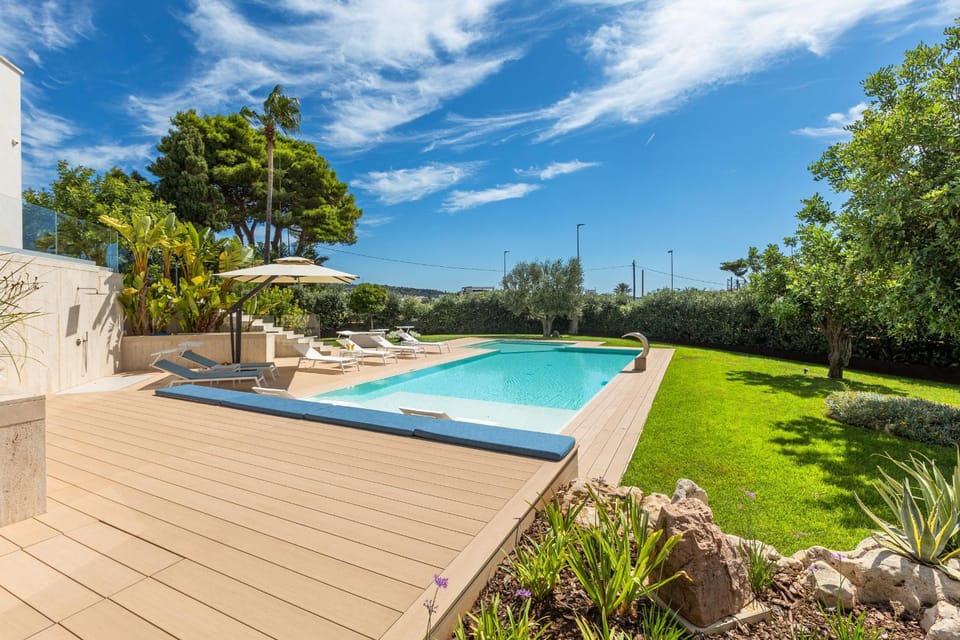 Garden, Swimming pool, sunbed