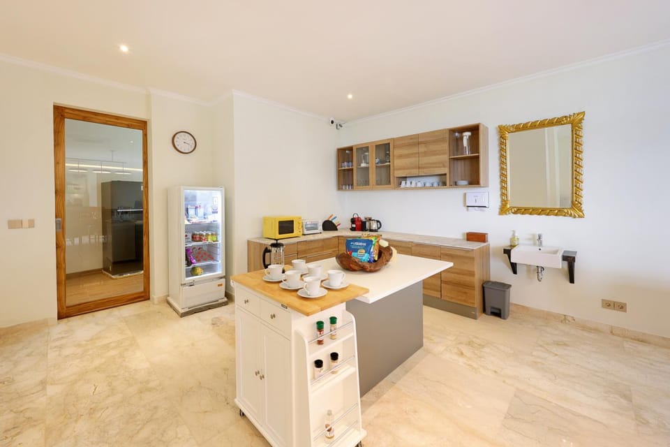Kitchen or kitchenette