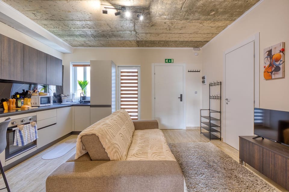 Living room, Diving