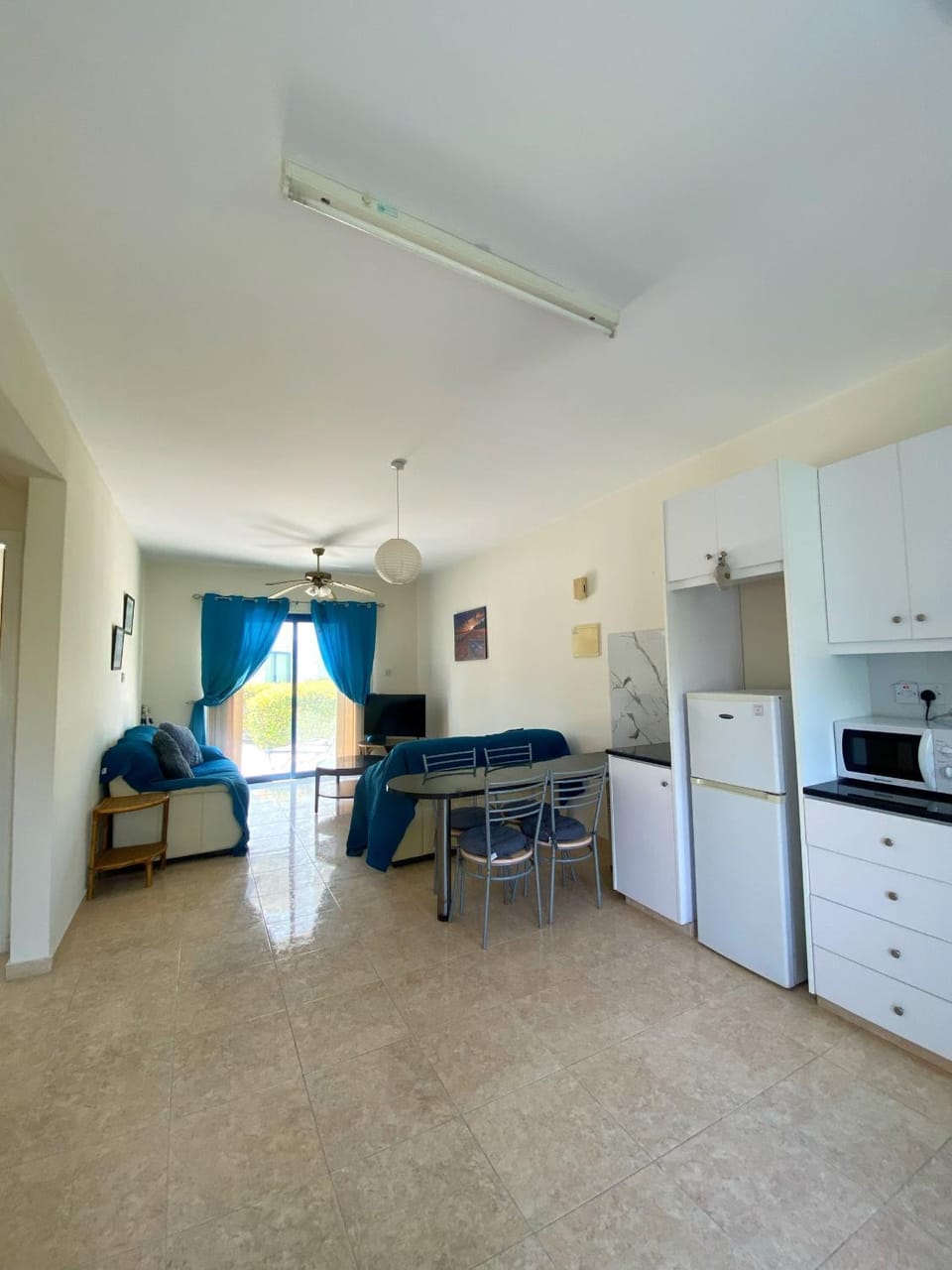 Communal lounge/ TV room, Living room