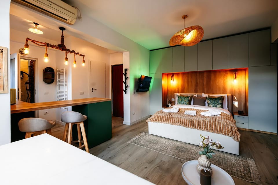 Urban Jungle Nest Apartment in Bucharest