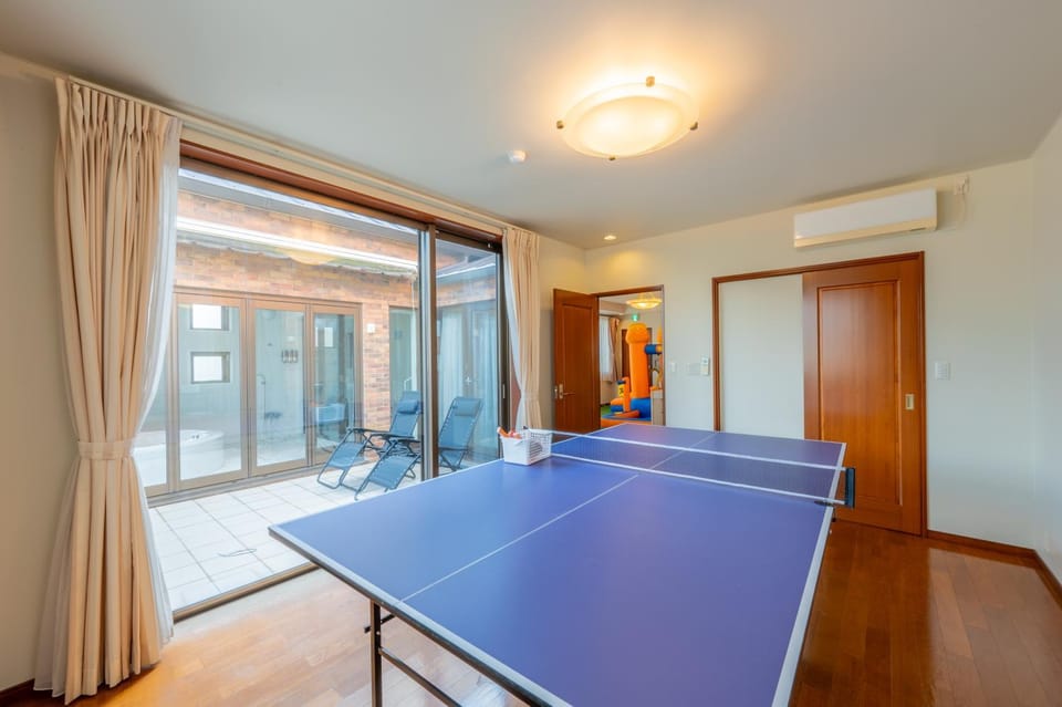 Game Room, Table tennis, Photo of the whole room