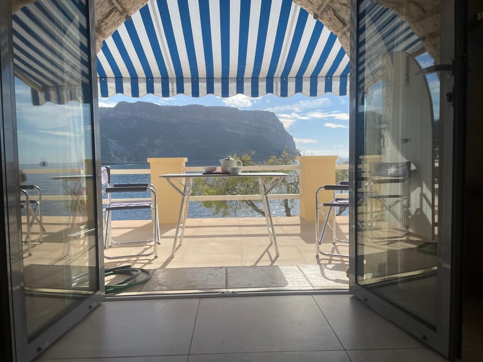 Patio, Sea view