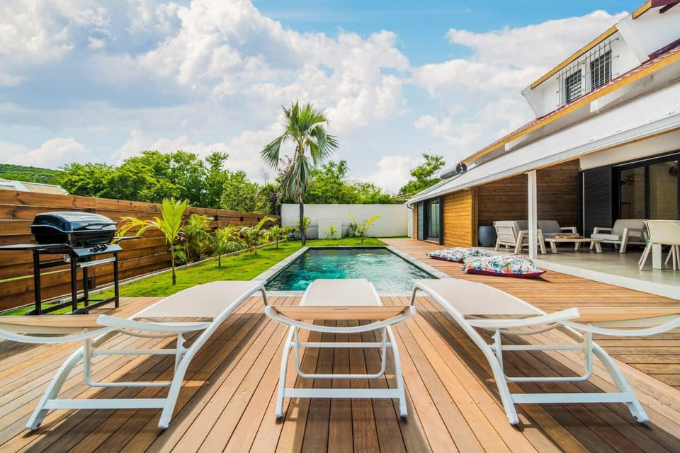 Garden, Swimming pool, Swimming pool, sunbed