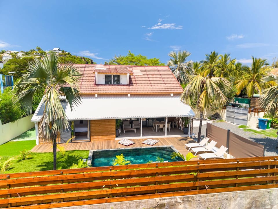 PALM VILLA classée 5 étoiles Villa avec piscine CHAUFFÉE à Saint-Gilles-les-Bains House in Saint-Paul
