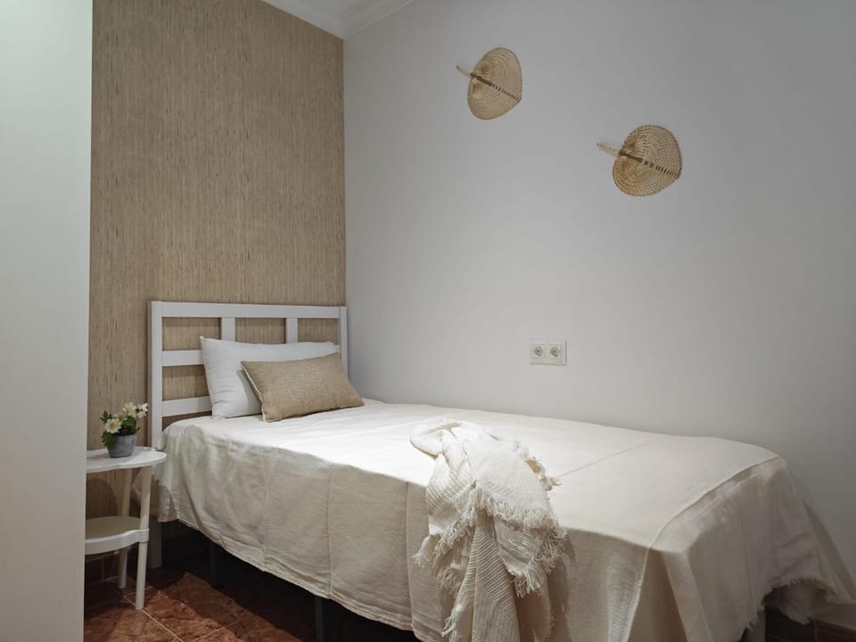 Apartamento 2 dormitorios en centro histórico de Málaga, junto a Plaza de la Merced Apartment in Malaga