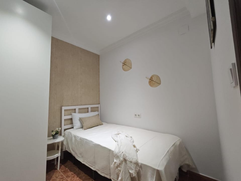 Apartamento 2 dormitorios en centro histórico de Málaga, junto a Plaza de la Merced Apartment in Malaga